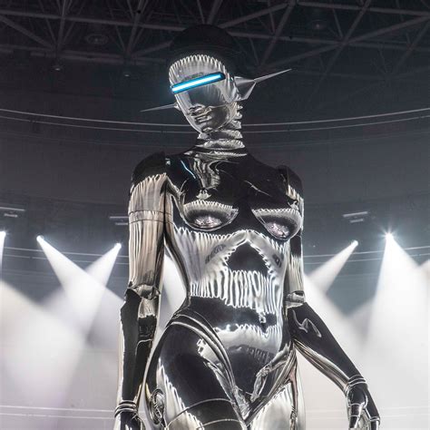 dior robot designer